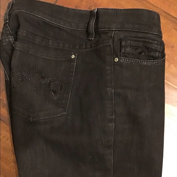 Black Boot Cut Jeans. White House Black Market - Picture 3 of 5